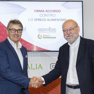 Alimenti e bevande al Banco Alimentare, il Piemonte con 14 tonnellate è tra le regioni che hanno donato di più Alimenti e bevande al Banco Alimentare, il Piemonte con 14 tonnellate è tra le regioni che hanno donato di più