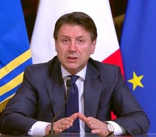 Il premier Conte estremamente cauto su eventuali concessioni per spostamenti a Natale Il premier Conte estremamente cauto su eventuali concessioni per spostamenti a Natale