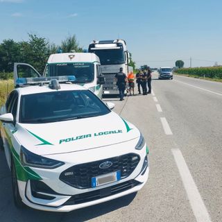 Cuneo, controlli sui mezzi pesanti lungo le vie più trafficate della città