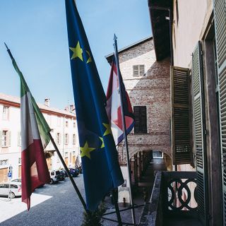 Il municipio di Cherasco (foto Barbara Guazzone)