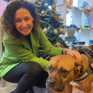 L'assessore Caucino con il cane Trevor