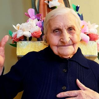 Compleanno da record alla residenza Sant'Andrea di Castiglione Tinella: Margherita Bain festeggia i 104 anni