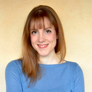 Il 4 maggio Chiara salirà sul palco di TEDxCuneo per condividere la sua storia e le sfide che ha dovuto affrontare come persona sorda in una società che spesso non è inclusiva