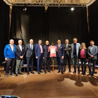 Dopo il Tour arriva la Vuelta? L'indiscrezione di Cirio: "Trattative in fase avanzata. Pronti a parlare spagnolo" Dopo il Tour arriva la Vuelta? L'indiscrezione di Cirio: "Trattative in fase avanzata. Pronti a parlare spagnolo"