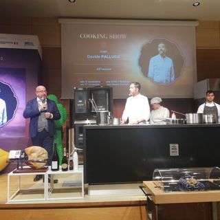 Davide Palluda ha proposto uno show cooking incentrato sui sapori autentici e genuini del Prosciutto Crudo di Cuneo Dop