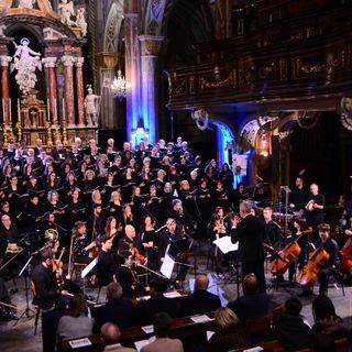 Ad Alba 110 artisti sul palco per lo Stabat Mater di Jenkins