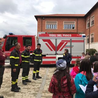 Un momento del progetto "A sirene spiegate" di Dogliani