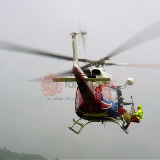 Scontro tra due vetture allo svincolo di Roddi: lunghe code in tangenziale