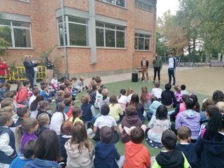 Con Sarah Jodoin per il tuffo che gli è valso la seconda medaglia agli Europei Con Sarah Jodoin per il tuffo che gli è valso la seconda medaglia agli Europei
