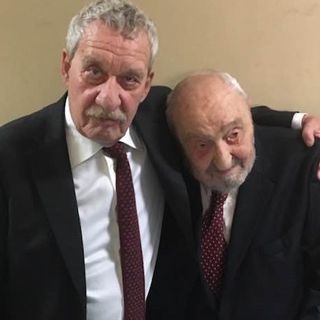 Paolo Conte ed Enrico Serafino (a sinistra) in una fotografia del 2017 pubblicata su Facebook da Fabio Tripaldi