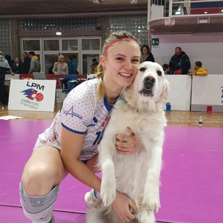 Alice Farina con il suo cane Gioia