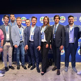Gli azzurri piemontesi “invadono” la convention di Forza Italia a Milano