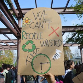 Uno scatto dall'ultima manifestazione per il clima di Cuneo