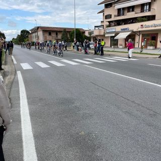 La corsa rosa in Granda: il passaggio dei ciclisti a  Baraccone di Castagnito [FOTO]