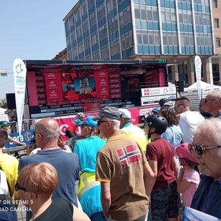 Giro d'Italia 2022: grande entusiasmo a Cuneo per l'arrivo della 13^ tappa [FOTO]
