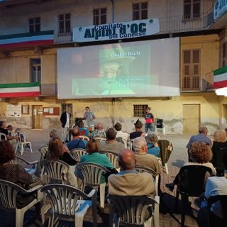 Gruppo alpini di Chiusa Pesio, nuovo incontro con il generale Antonio Vizzi