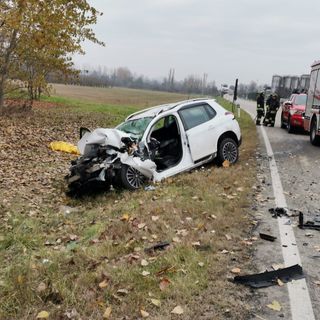 Castiglione Falletto, 71enne di Dogliani muore nello scontro con un trattore lungo la provinciale 3 per Barolo