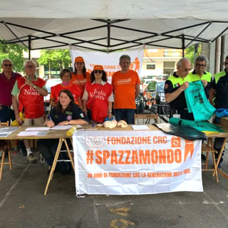 Volontari di Italia Nostra all'ultima edizione di "Spazzamondo" Volontari di Italia Nostra all'ultima edizione di "Spazzamondo"