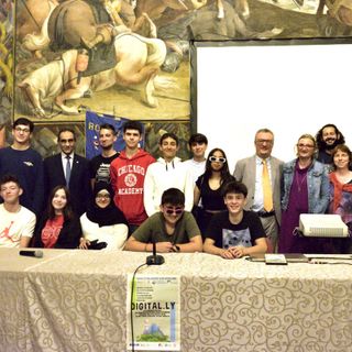 Il gruppo di ragazzi dell'Istituto Arimondi Eula di Savigliano e Racconigi Il gruppo di ragazzi dell'Istituto Arimondi Eula di Savigliano e Racconigi