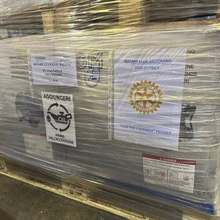 Tre generatori di corrente, donati dal Rotary Cuneo alla popolazione di Kiev, in partenza per l'Ucraina Tre generatori di corrente, donati dal Rotary Cuneo alla popolazione di Kiev, in partenza per l'Ucraina