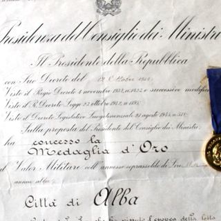 "Il furto della Medaglia d'oro al valor militare della città di Alba un'offesa al sangue versato"