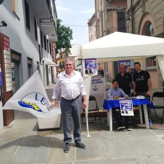 Il coordinatore Marcarino ai banchetti della Lega albese