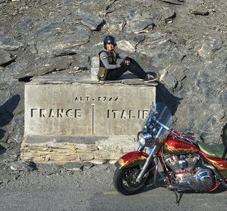 Monica Dorigatti, alias Cromilla, in vetta al Colle dell'Agnello