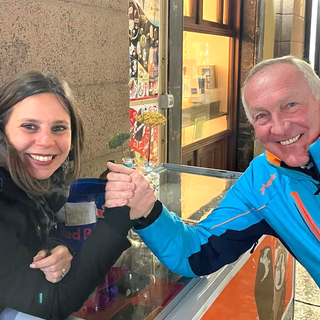 Uno scherzoso braccio di ferro tra il probabile candidato sindaco del centrosinistra Franco Demaria e la sua possibile vice Francesca Neberti