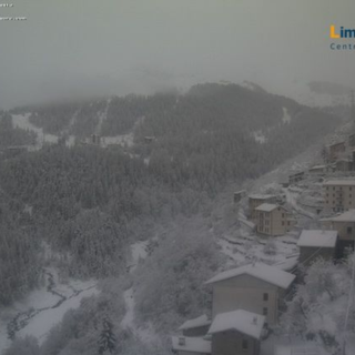 La carrellata di immagini webcam della Granda imbiancata