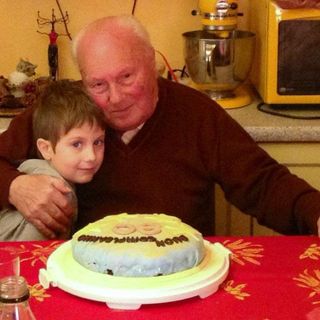 Bonus baby sitter anche per nonni e zii: requisiti, come funziona e come ottenerlo