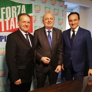 Da sinistra l'onorevole Marco Perosino, il ministro Pichetto Fratin e il governatore Alberto Cirio