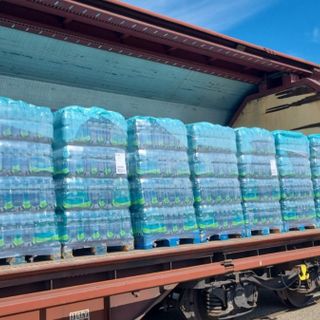 L'acqua S.Bernardo viaggia in treno tra Cuneo e Prato grazie a Polo logistica Fs