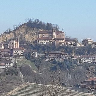 A Santo Stefano Roero i migranti sono accolti nell'ex Casa di riposo A Santo Stefano Roero i migranti sono accolti nell'ex Casa di riposo