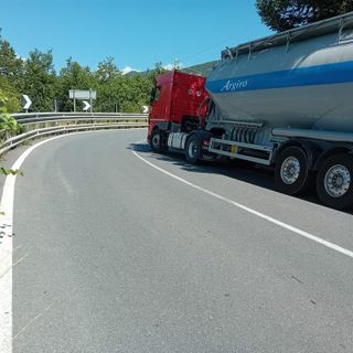 Revocato il fermo dei mezzi pesanti sulla Statale 28: la Camera di Commercio ringrazia le prefetture e i presidenti delle due province