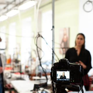 Trucco Tessile e Agostino Trucco protagonisti a Fatti di moda con Noemi Passaniti domenica alle 21 Trucco Tessile e Agostino Trucco protagonisti a Fatti di moda con Noemi Passaniti domenica alle 21