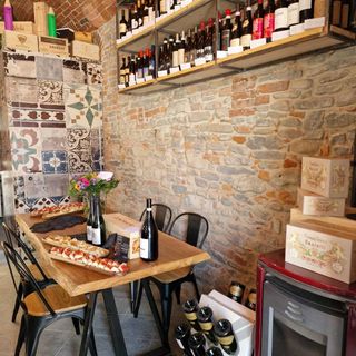 Vinicola23 procede spedita nella propria crescita. Prossima apertura a Barolo lunedì 17 ottobre