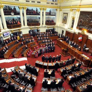 Alba: elezioni per il Congresso del Perù, domenica 26 gennaio Alba: elezioni per il Congresso del Perù, domenica 26 gennaio