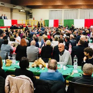 Un momento della cena natalizia tenuta da Forza Italia nei locali della Boccciofila comunale