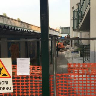 Bra, lavori in corso per la realizzazione dell’ascensore nella scuola Don Milani Bra, lavori in corso per la realizzazione dell’ascensore nella scuola Don Milani