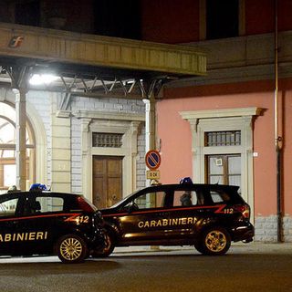 Controlli straordinari dei Carabinieri di Mondovì nel ponte di Pasqua: cento persone identificate, ritirate due patenti