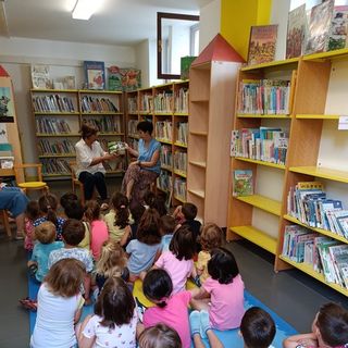 Bra, a settembre tornano in tutta la città le letture ad alta voce organizzate dalla Biblioteca