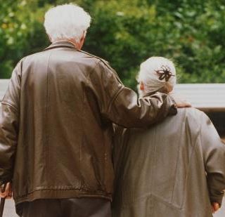 In Piemonte si vive sempre più a lungo, le donne arrivano a sfiorare gli 85 anni