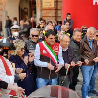 Il sindaco Dario Tallone taglia il nastro della 39ª edizione