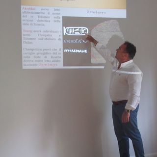 Da sinistra l’artista Andrea Armagni, la curatrice della mostra Ivana Mulatero, l’architetto Ezio Ingaramo e il professore Roberto Buongarzone