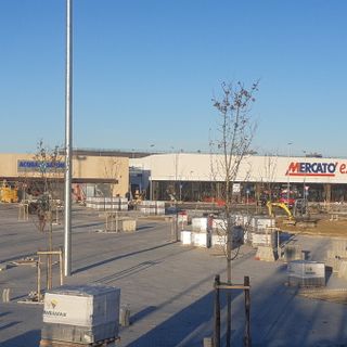 Il Mercatò Extra nel nuovo parco commerciale dell'area Pignari