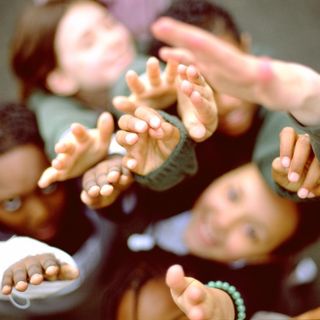 Progetto Oikos,  a Bra un incontro per insegnare ai giovani a costruire il futuro