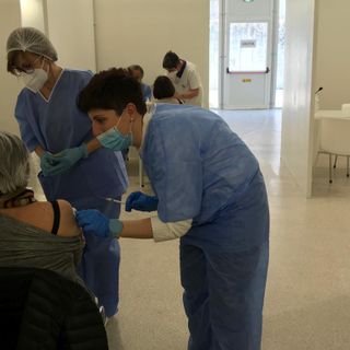 Più di 15mila vaccinati oggi in Piemonte, tra loro oltre 10mila ultraottantenni e 2.707 over 70