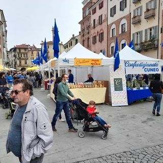 A Savigliano va in scena la Piccola fiera d'autunno, la manifestazione che racconta i mestieri