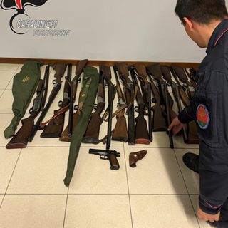 Le armi ritirate in via cautelare Le armi ritirate in via cautelare