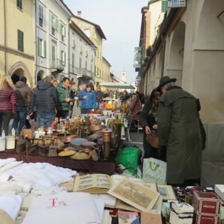 Sotto gli antichi portici di Cherasco protagonista il cioccolato d’autore